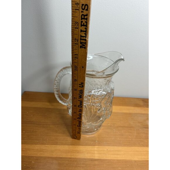 1980 anchor hocking clear glass drinking pitcher in rain flower pattern 64oz - Picture 3 of 5